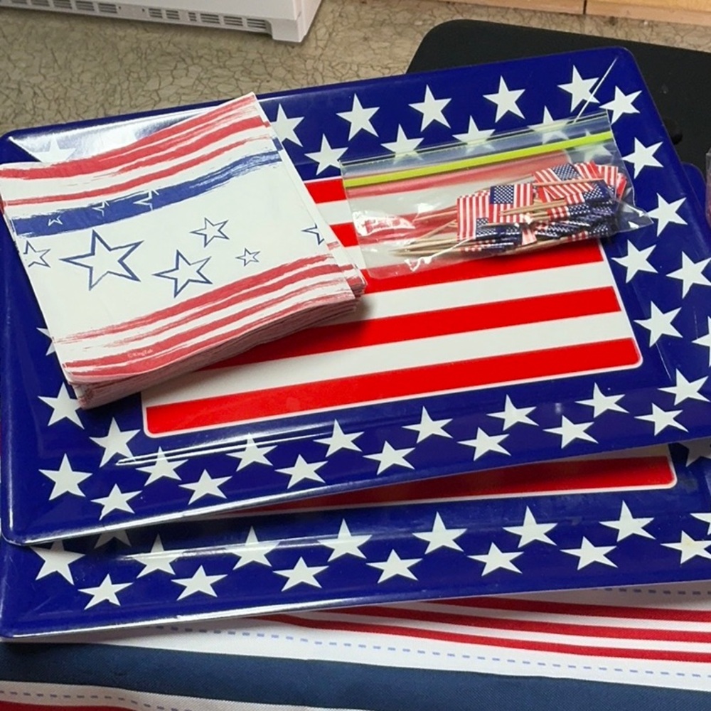 Patriotic Star and Stripe Serving Set